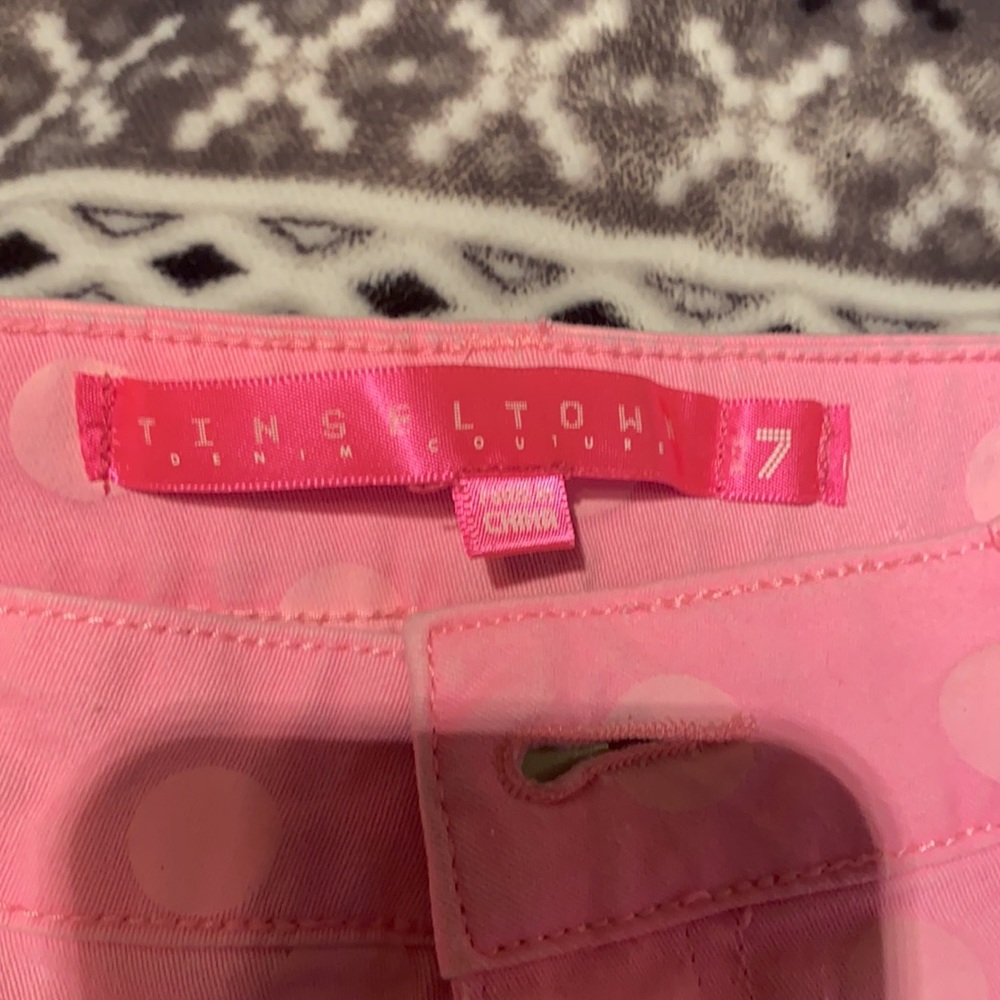 Pink shorts - Picture 3 of 3